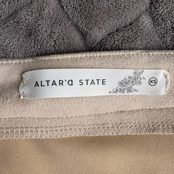 NWT ALTAR'D STATE MINI SKIRT - SIZE XS. - Picture 7 of 12